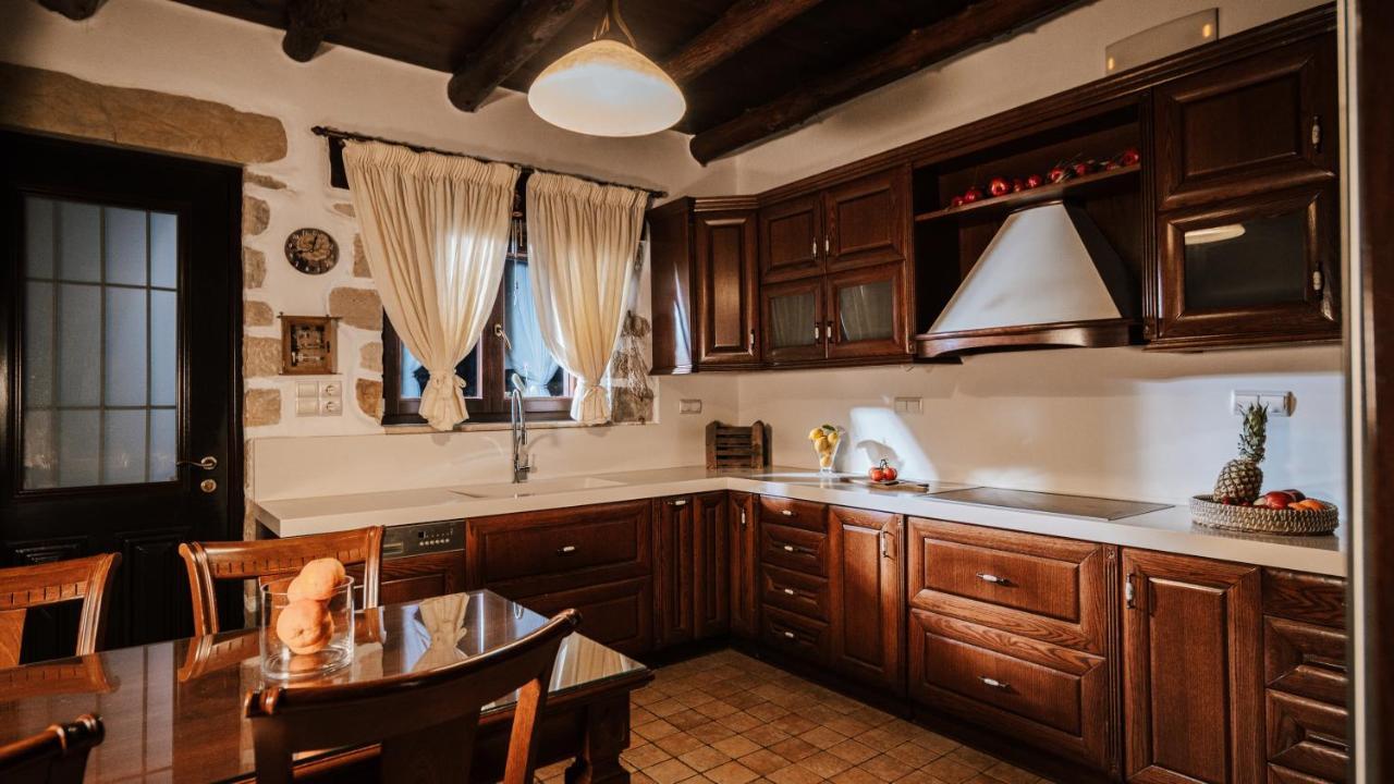 Vila Your-villa, In Crete