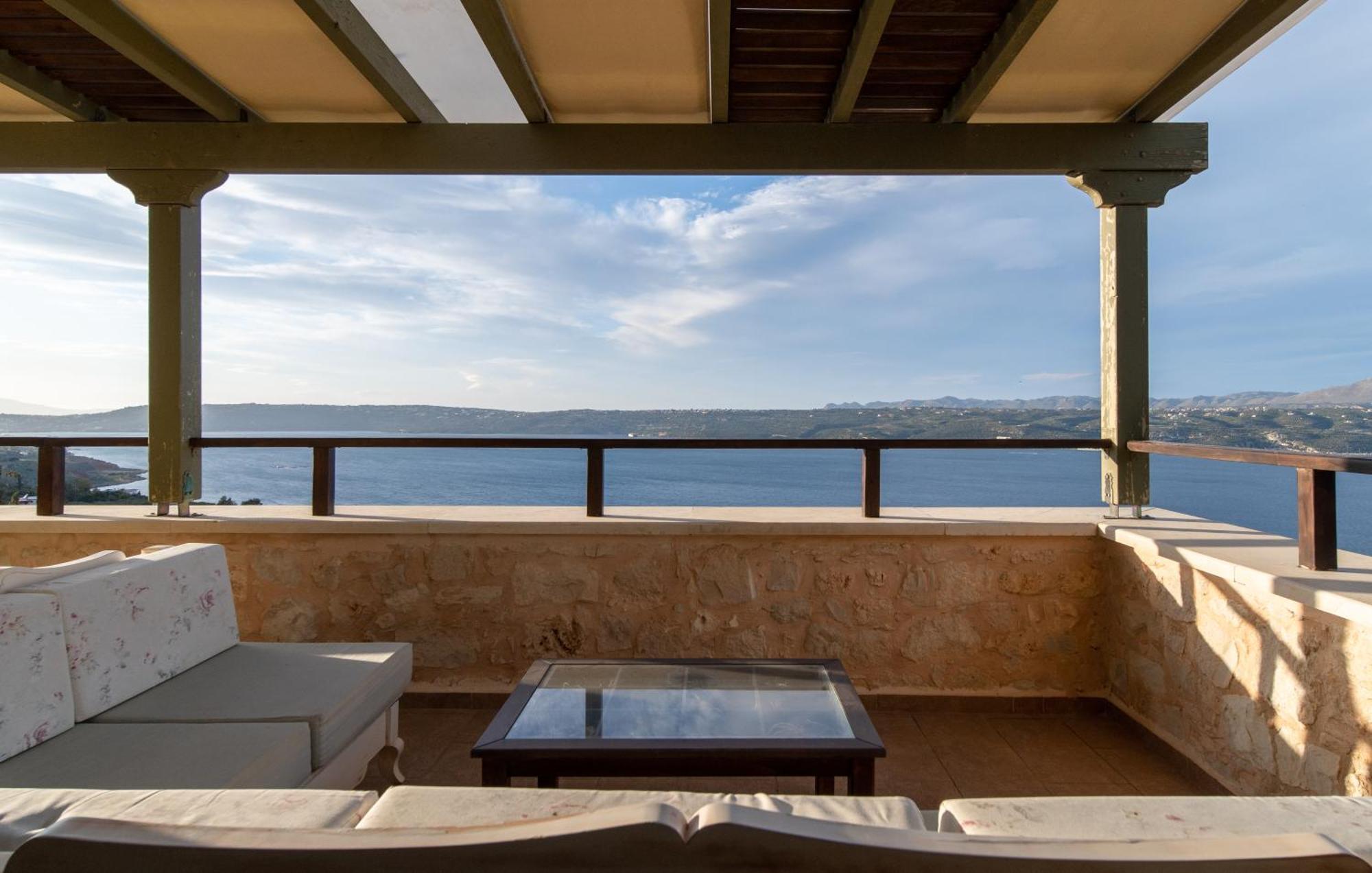 Vila Your-villa, In Crete
